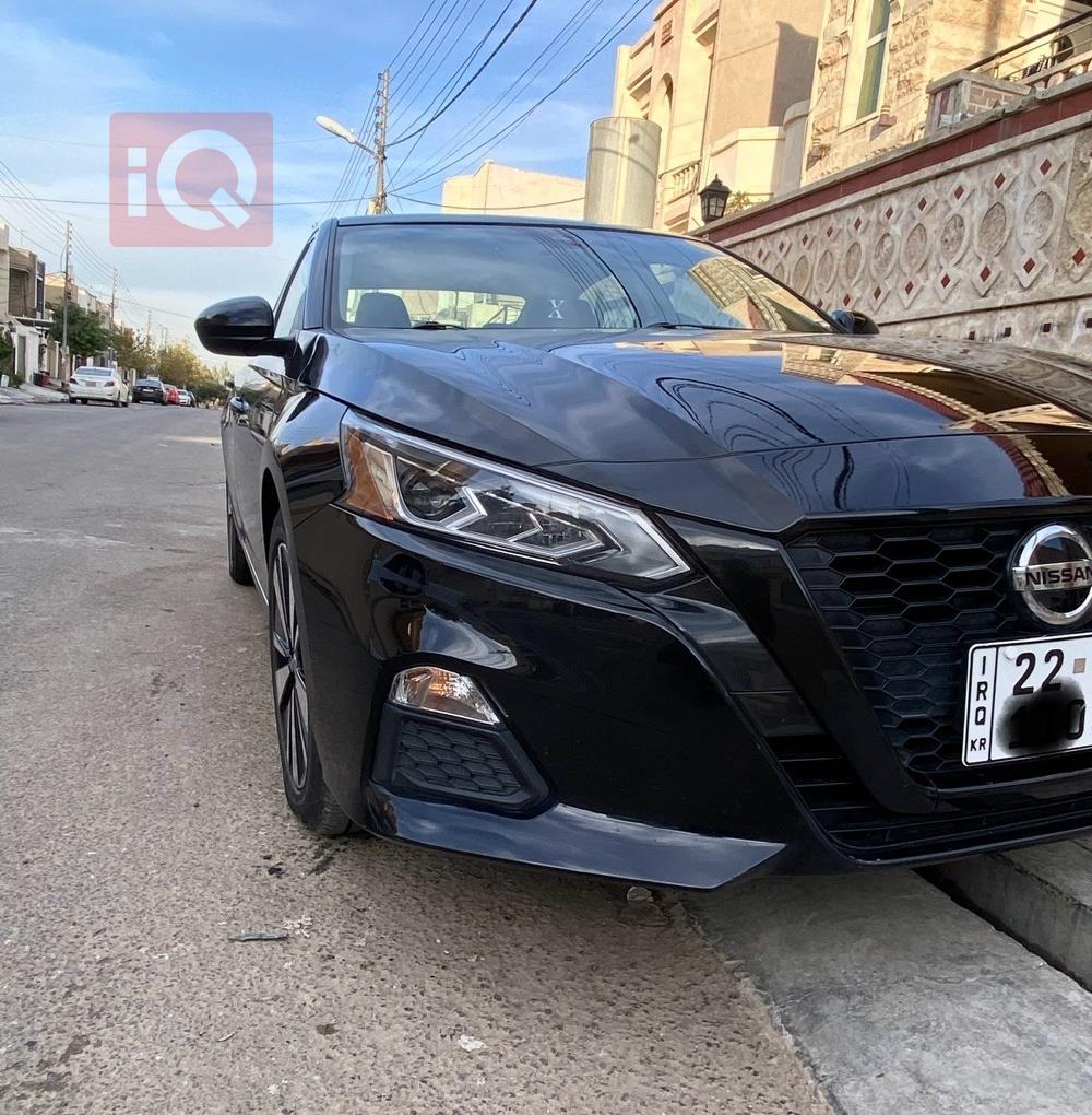 نيسان ألتيما